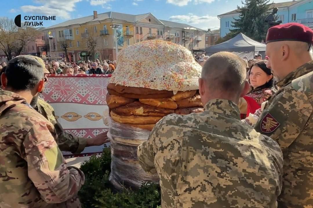Паска-гігант - фото 853392