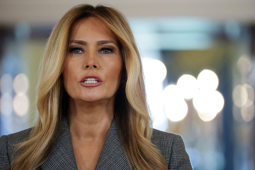 Мелания Трамп в Prada и питоновых туфлях показала, кто здесь lady boss - 853977 Мелания Трамп в Prada и питоновых туфлях показала, кто здесь lady boss - фото 853977
