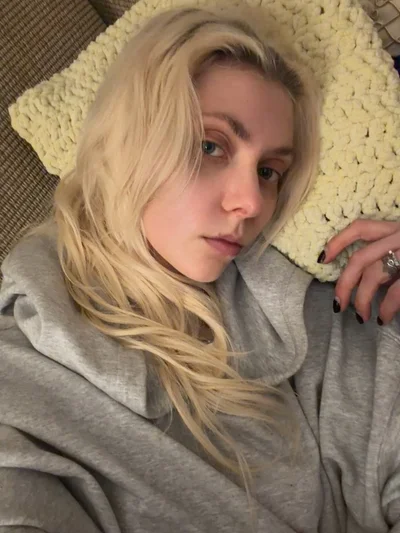 Як Тейлор Момсен з 'Пліткарки' виглядає зараз? - фото 853994