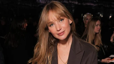 Дженніфер Лоуренс сфотографували посеред вулиці в Нью-Йорку - її важко впізнати