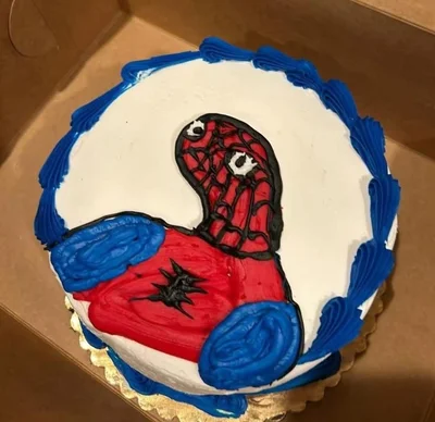 14 провальних тортів з супергероями, які краще не показувати Marvel і DC - фото 854214