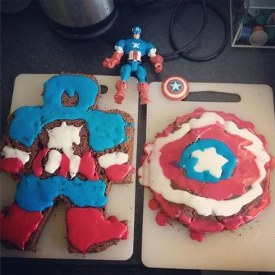 14 провальних тортів з супергероями, які краще не показувати Marvel і DC - фото 854218