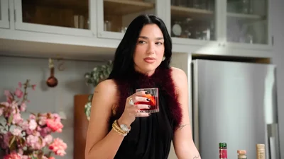 Улюблений коктейль Дуа Ліпи, щоб гарно завершити п'ятницю