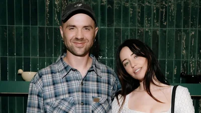 Міша Кацурін показав смішні фото Наді Дорофєєвої до дня народження