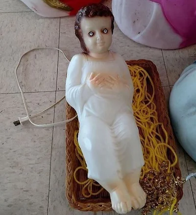 22 кумедні речі з секонд-хенду, які складно пояснити та неможливо забути - фото 856538