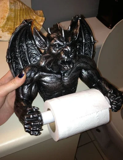 22 кумедні речі з секонд-хенду, які складно пояснити та неможливо забути - фото 856540