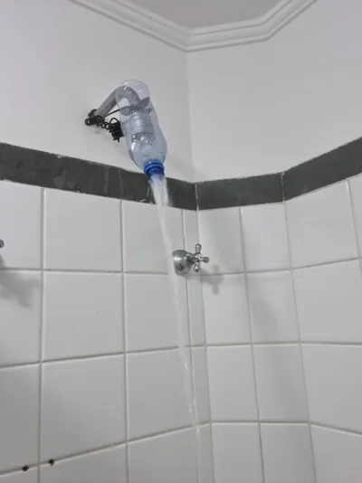 Мужик сказав - мужик зробив: приклади ремонту, який тримається на чесному слові - фото 856931