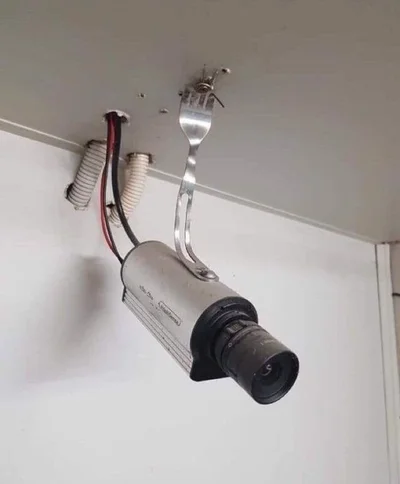 Мужик сказав - мужик зробив: приклади ремонту, який тримається на чесному слові - фото 856932