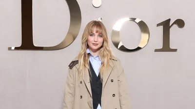 Дженніфер Лоуренс показала ідеальні весняні штани - не джинси й не лляні палацо