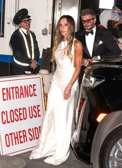 Девід та Вікторія Бекхем стали зірками престижного гала-концерту в Нью-Йорку. - фото 857561