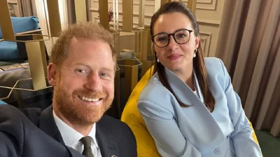 Юлія Свириденко прийшла на зустріч із принцем Гаррі у блакитному жакеті від українського бренду