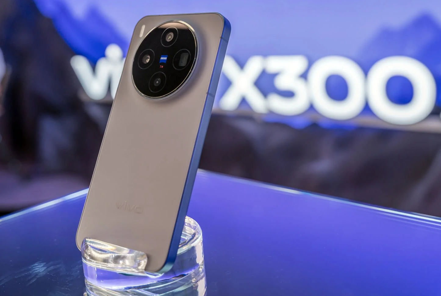 Vivo X300 Pro - фото 858043