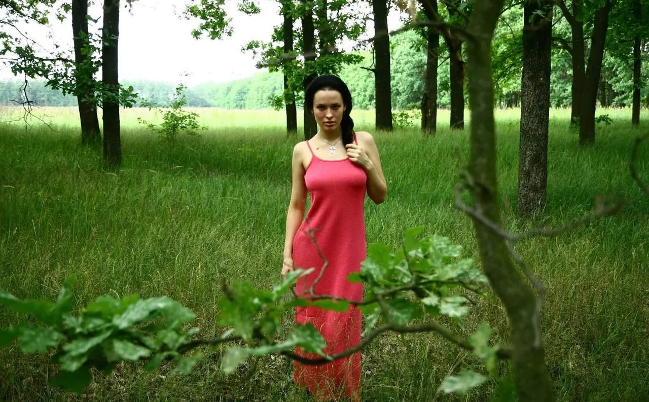 Даша Астаф'єва архівна фотосесія до популярності - фото 858080