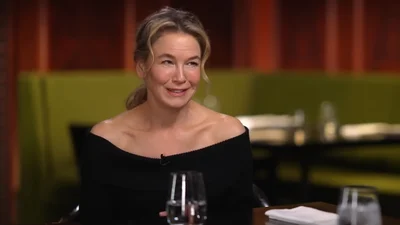 Возлюбленный Рене Зеллвегер показал, как начинался их роман: "С пятой годовщиной, моя прекрасная леди!"