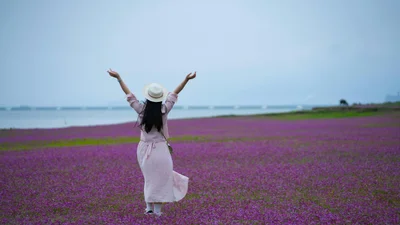 Гороскоп на травень для всіх знаків зодіаку: кому пощастить, а кому доведеться пригальмувати