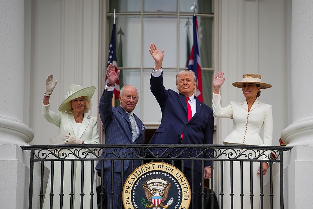 Король і королева Британії та президент і перша леді США - фото 859199