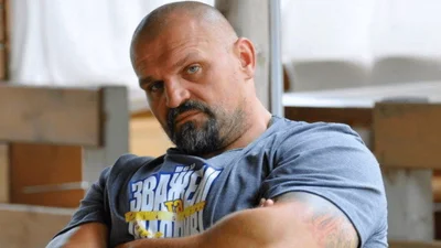 "Був одружений, коли зустрів": Вірастюк про свою молодшу кохану - фото обраниці