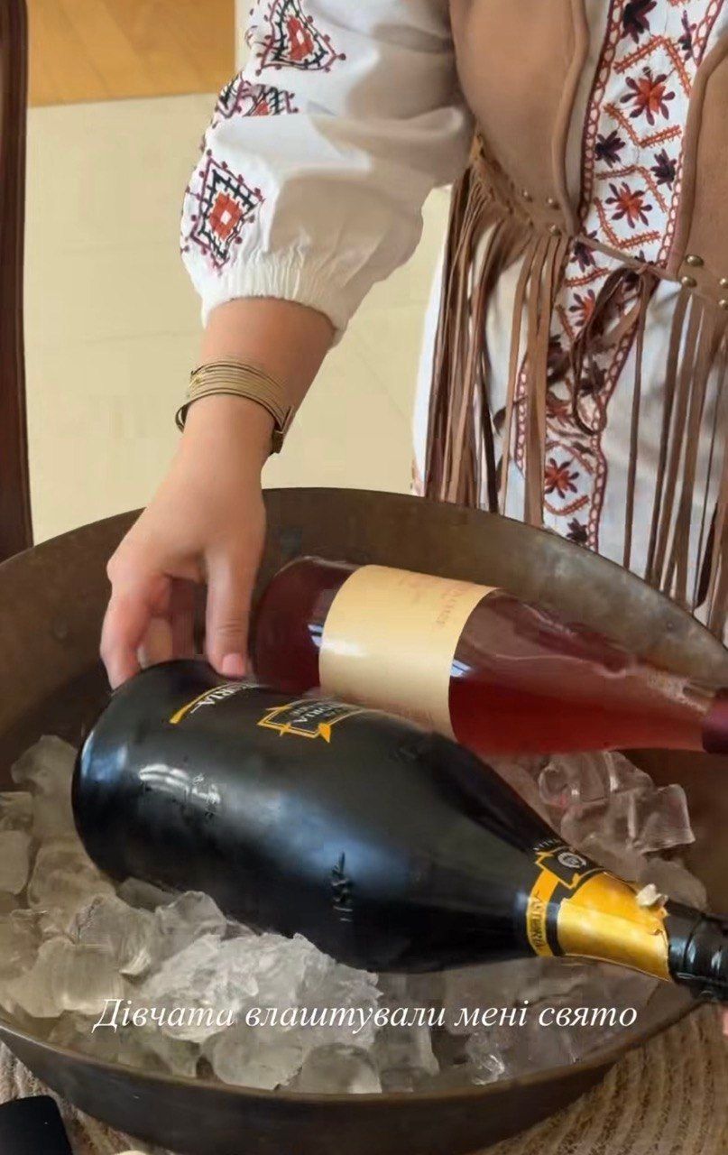 Світлана Павелецька готується до розпису з Дмитром Кулебою - дівич-вечір уже минув - 861178 Світлана Павелецька готується до розпису з Дмитром Кулебою - дівич-вечір уже минув - фото 861178