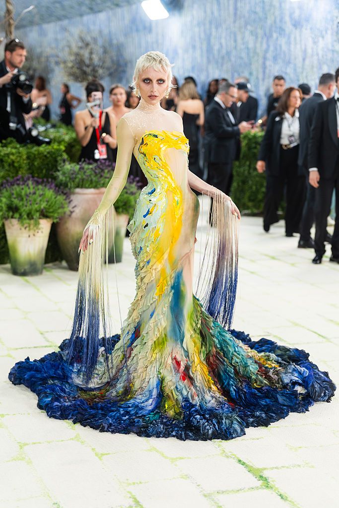 На Met Gala 2026 звезды показали маникюр, который стоит все деньги мира - фото шедевров - 862005 На Met Gala 2026 звезды показали маникюр, который стоит все деньги мира - фото шедевров - фото 862005
