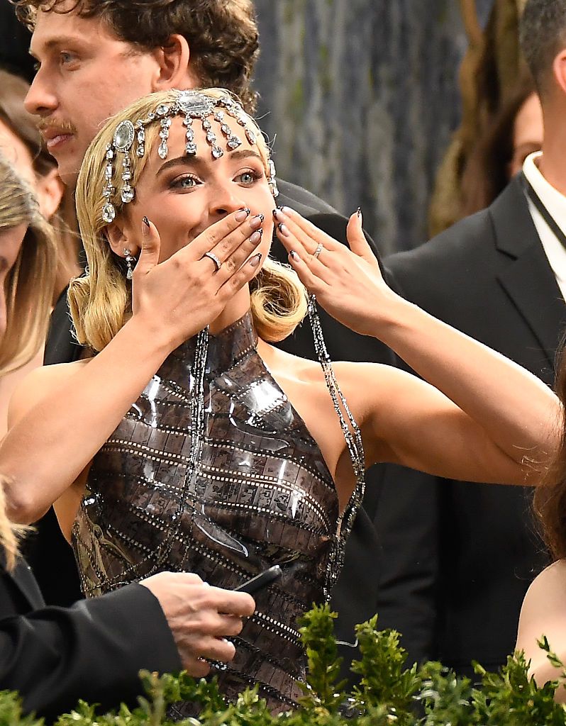 На Met Gala 2026 звезды показали маникюр, который стоит все деньги мира - фото шедевров - 862009 На Met Gala 2026 звезды показали маникюр, который стоит все деньги мира - фото шедевров - фото 862009