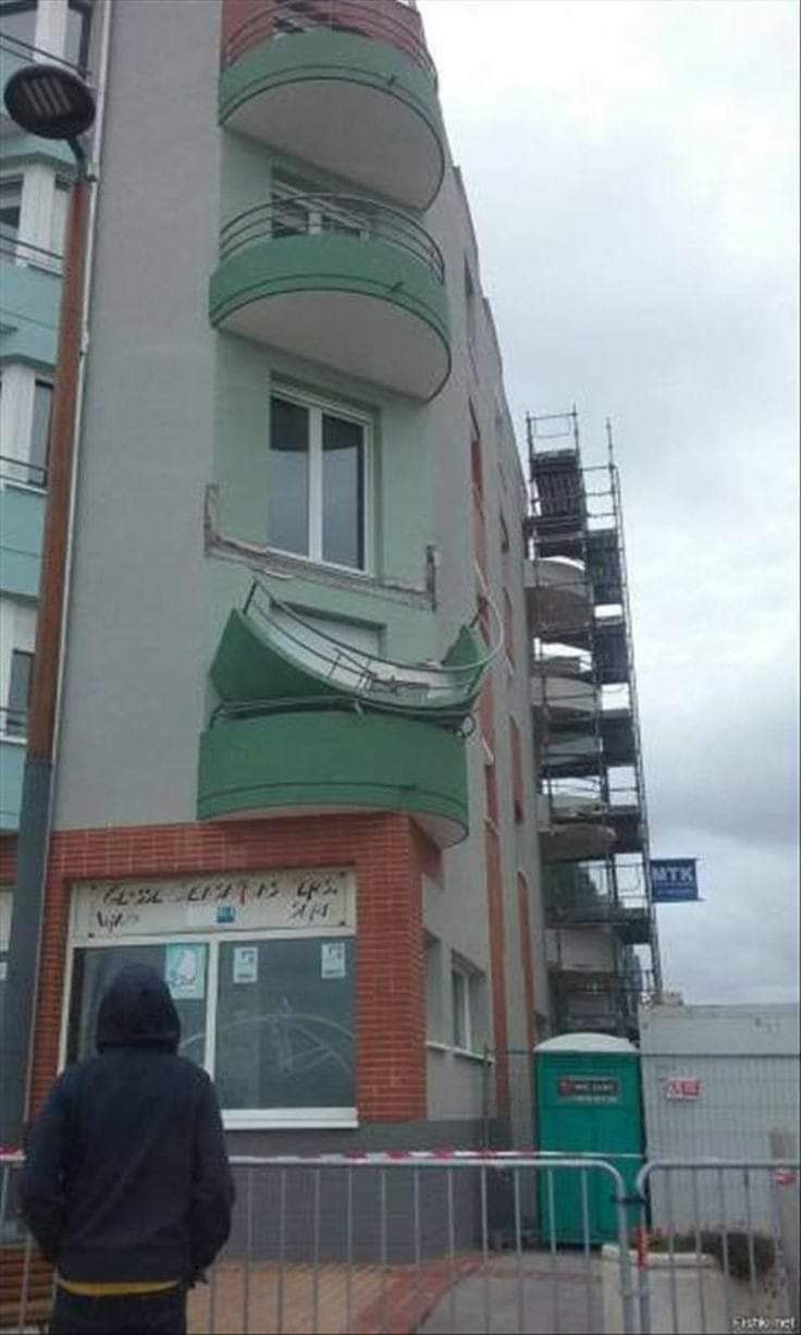 Креатив без обмежень: епічні балкони, до яких є серйозні питання - фото 862281