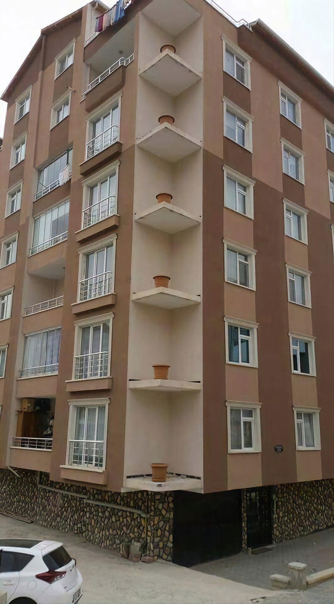 Креатив без обмежень: епічні балкони, до яких є серйозні питання - фото 862282
