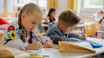 Зворушлива підбірка пісень про школу, яка не може не зачіпити