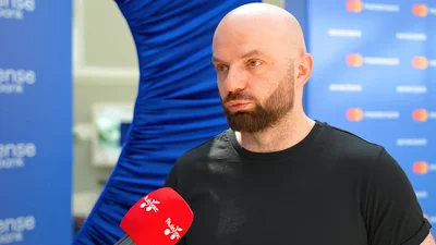 "Есть причина": Слава Демин впервые объяснил, почему не спешит с разводом с женой