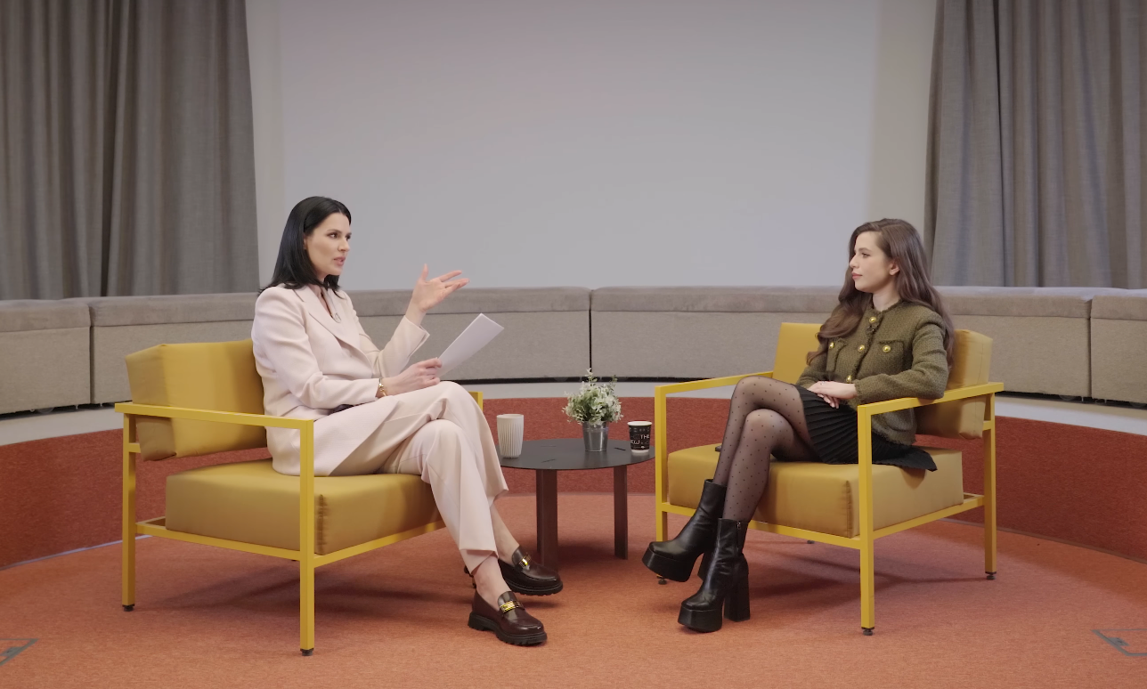 Кристина Соловий отрицает, что подружилась с Ефросининой после скандала на интервью - фото 868271