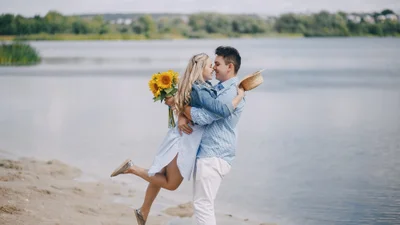 Літо кохання: ці три знаки зодіаку зустрінуть свою людину зовсім неочікувано