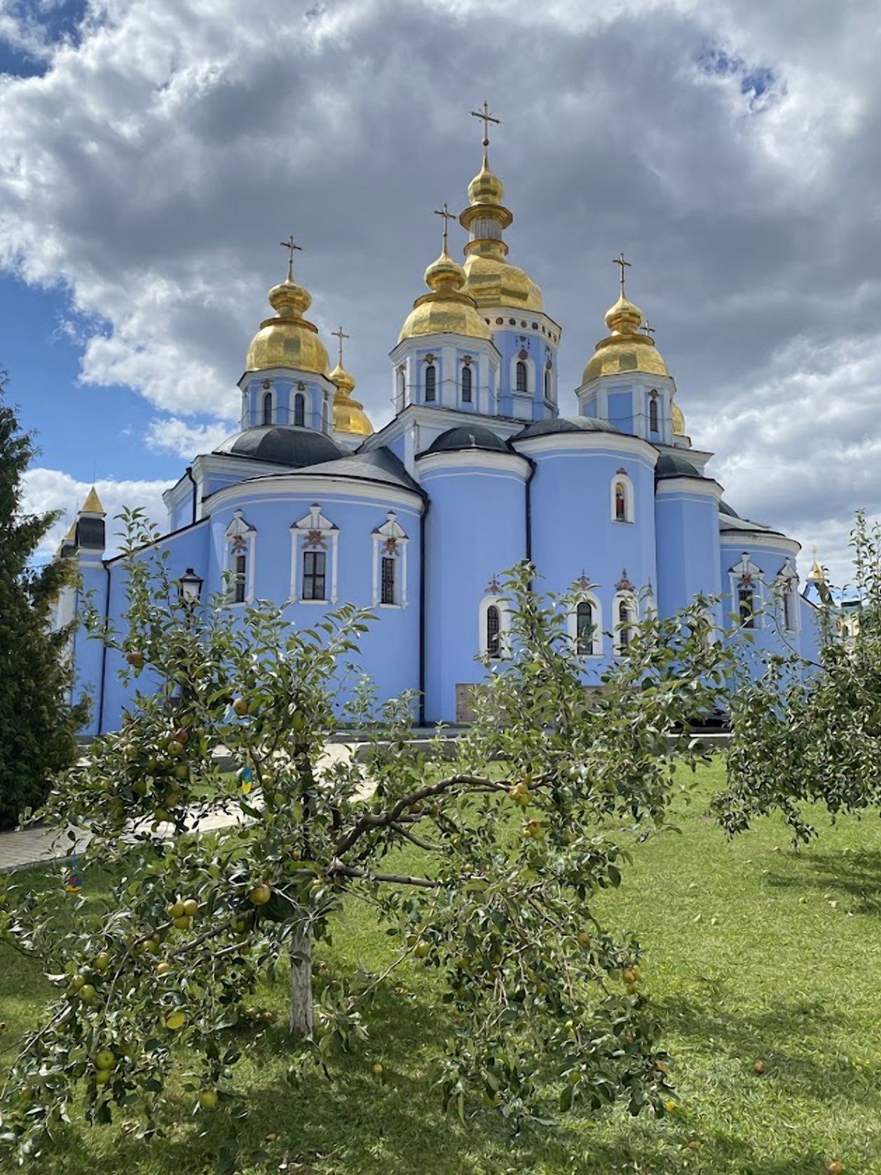 Що не можна робити на День Святого Духа - фото 870887