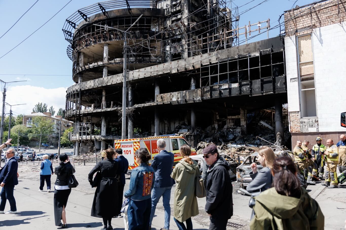 48 годин у Києві: оскарівський номінант відвідав Лук'янівку, Бучу та мало не зірвав графік через українські камери - фото 872426