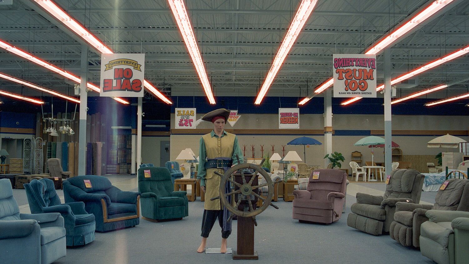 Феномен 'Закулисье реальности': как интернет-мем за 10 миллионов долларов разгромил Disney и покорил мировой прокат - 872530 Феномен 'Закулисье реальности': как интернет-мем за 10 миллионов долларов разгромил Disney и покорил мировой прокат - фото 872530