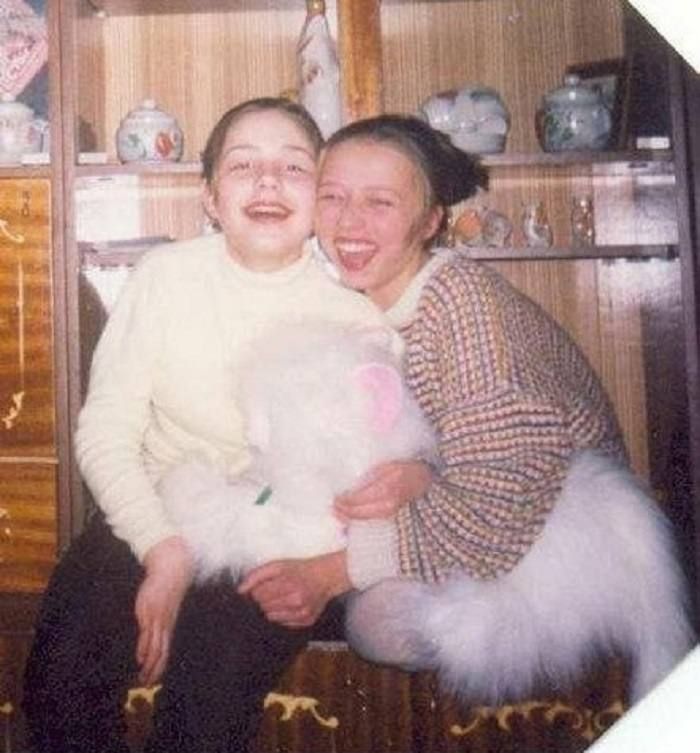 Детские фото Тины Кароль, на которых она совсем не похожа на себя: от рождения до студенчества - 873274 Детские фото Тины Кароль, на которых она совсем не похожа на себя: от рождения до студенчества - фото 873274