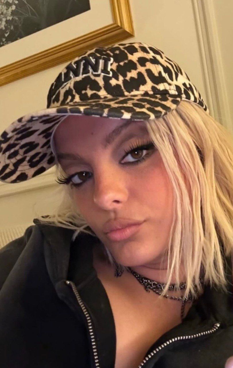 'Высадки на Луну не было, зайдите в TikTok и посмотрите сами': 5 звезд, опозорились знаниями - 874019 'Высадки на Луну не было, зайдите в TikTok и посмотрите сами': 5 звезд, опозорились знаниями - фото 874019