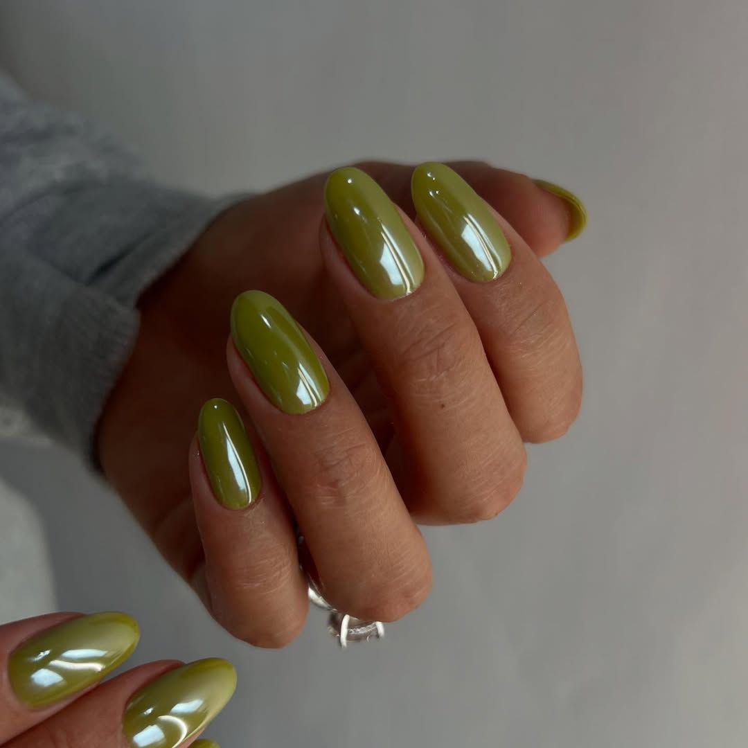 Денежный маникюр на июнь 2026 года: 3 модных цвета, которые ассоциируются с достатком - 874816 Денежный маникюр на июнь 2026 года: 3 модных цвета, которые ассоциируются с достатком - фото 874816