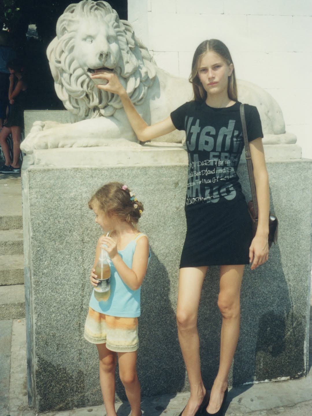 Алла Костромичева в 40 лет показала, какой моделью она была с детства - фото 875656