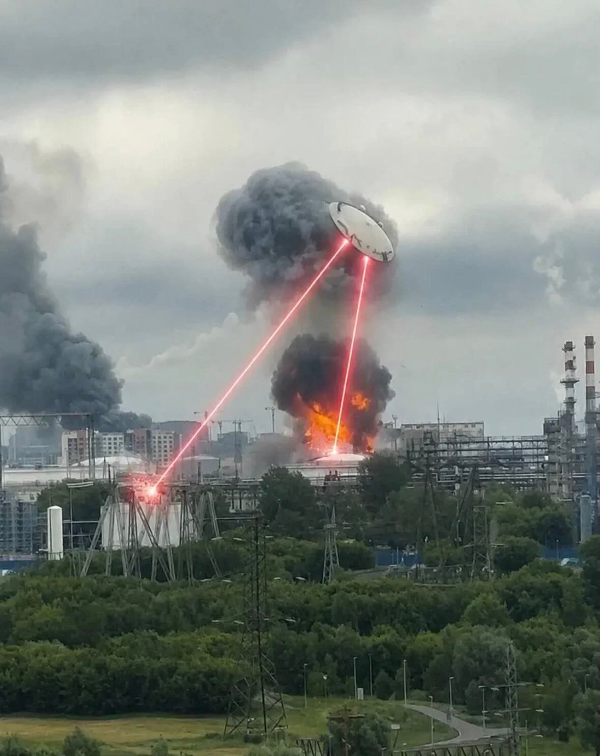 Кришка від паливного бака в Москві несподівано стала героїнею мемів - 877596 Кришка від паливного бака в Москві несподівано стала героїнею мемів - фото 877596