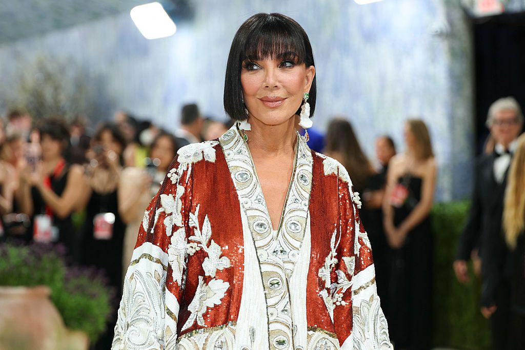 Кріс Дженнер стала офіційним священником. - 880130 Крис Дженнер стала официальным священником. — фото 880130