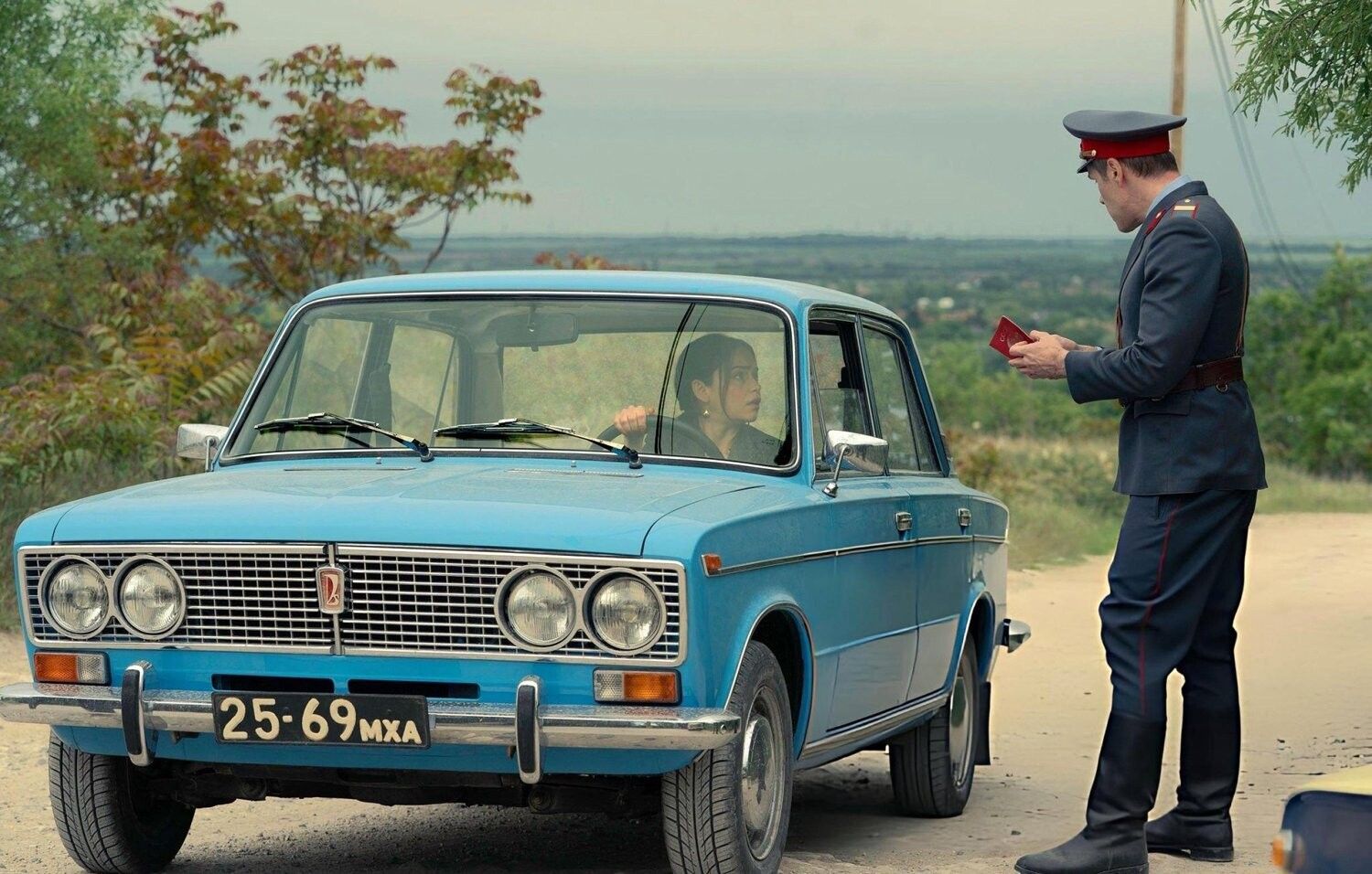 Сериал 'Пони' с Эмилией Кларк, который вызвал возмущение у украинцев, официально закрыли - 880288 Сериал 'Пони' с Эмилией Кларк, который вызвал возмущение у украинцев, официально закрыли - фото 880288