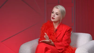 Після перемоги над раком Міка Ньютон знову проходить біопсію: що відомо про стан співачки