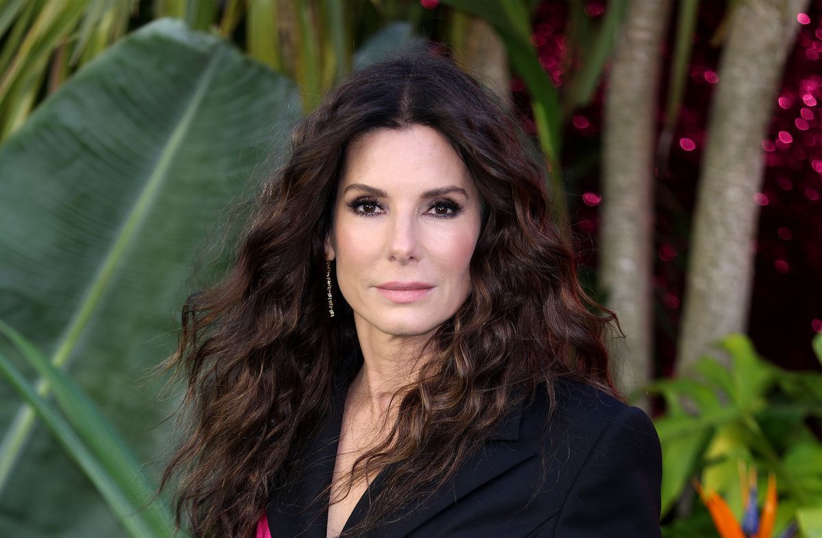 Сандра Буллок пережила напад сталкера - фото 882149