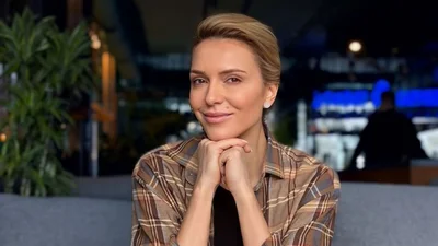 Марина Боржемська в обіймах коханого показала побачення на заході сонця