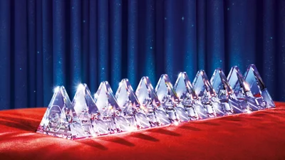 Шоколад, який не можна з’їсти: Toblerone створив шоколадку з кристалів Swarovski