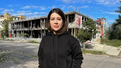 Раміна показала квартиру бабусі, яку пошкодили вибухи, і ось скільки коштуватиме ремонт