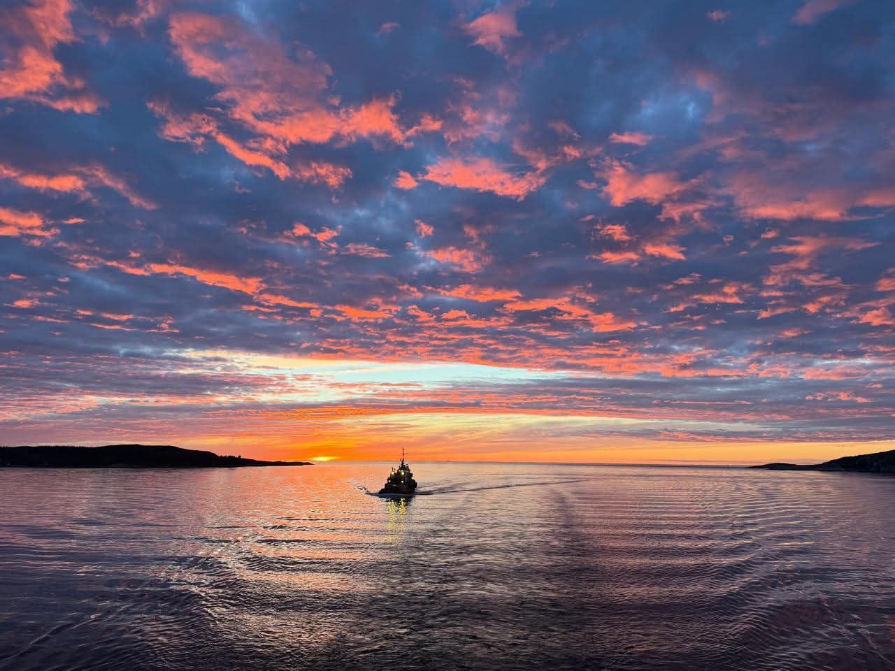 Украинские моряки делятся невероятными фотографиями морских пейзажей - фото 886659