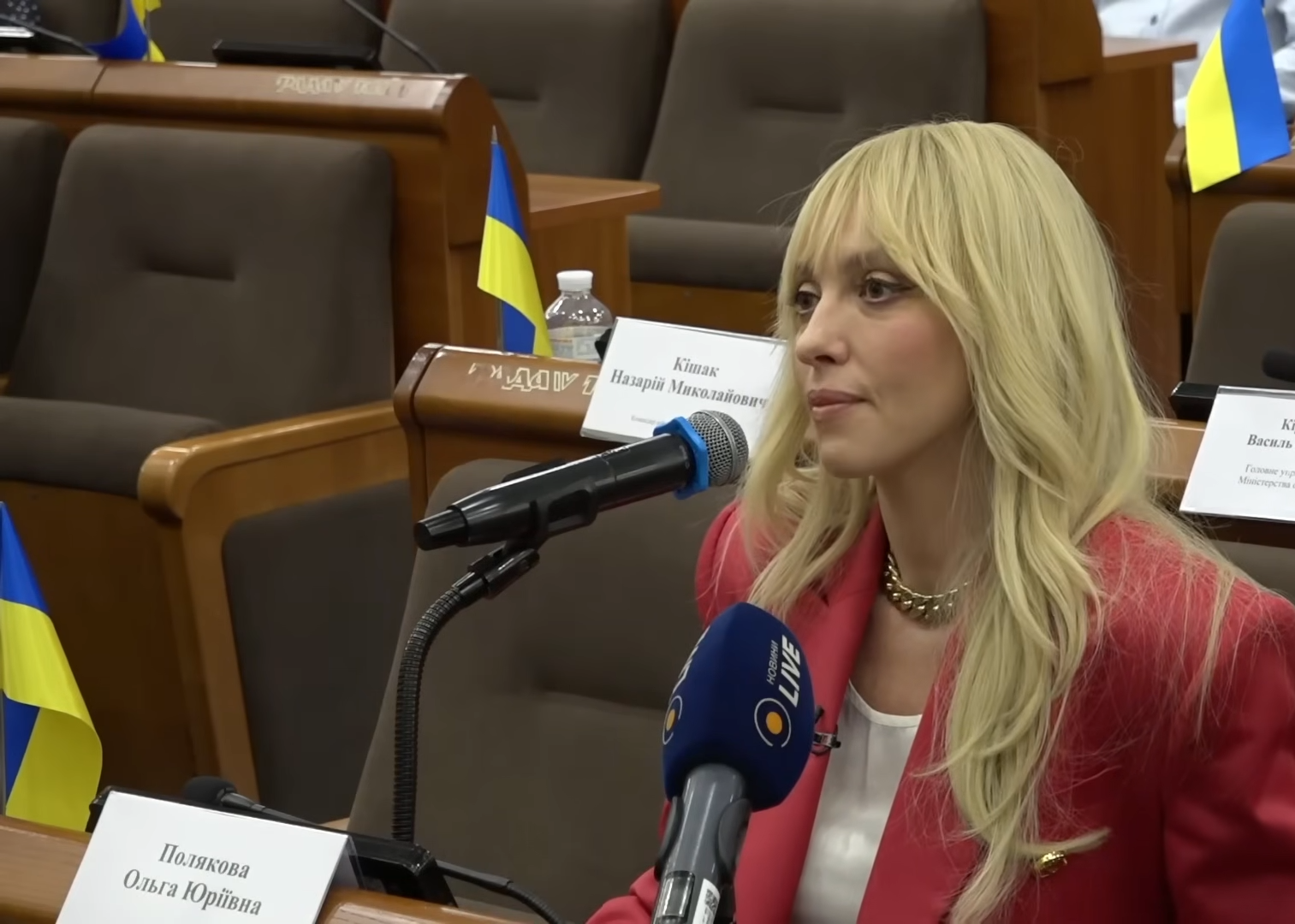 'Я всем проложу путь': Оля Полякова рассказала, чем занималась в Верховной Раде - 887254 'Я всем проложу путь': Оля Полякова рассказала, чем занималась в Верховной Раде - фото 887254