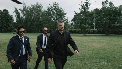 Меми про звільнення Федорова, в яких висміюють рішення Зеленського