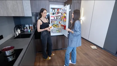 Кошерна ковбаса за 500 гривень і гречка щодня: Есті Рогова показала, що їсть удома