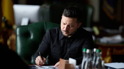 Меми про Зеленського, який сильно переймається за свій рейтинг